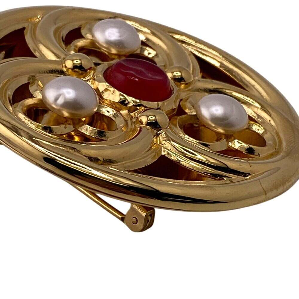 CHANEL Red Brooch - Picture 7 of 13